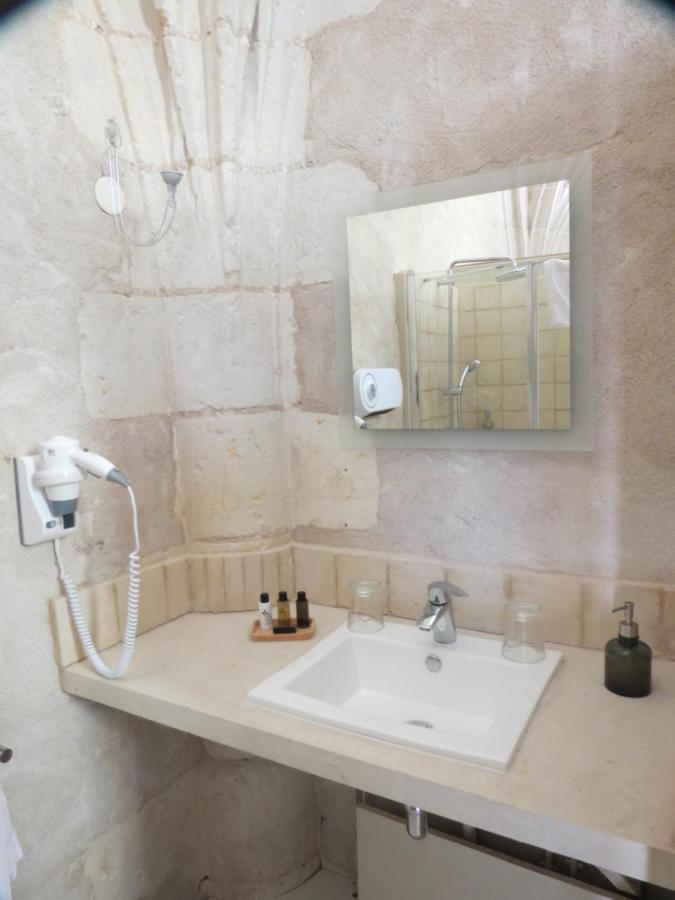 Le Chatelet Thilouze Exterior photo