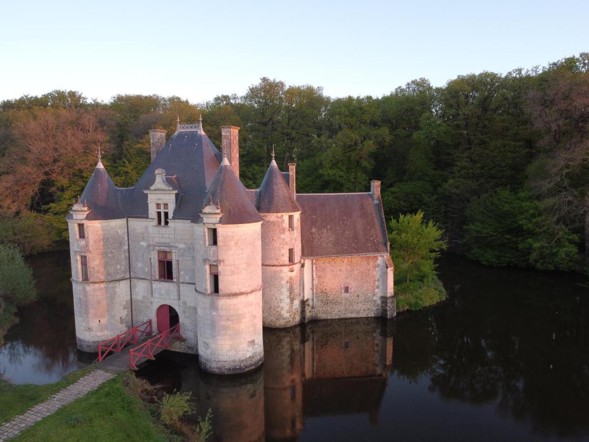Le Chatelet Thilouze Exterior photo