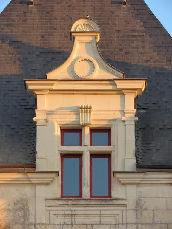 Le Chatelet Thilouze Exterior photo