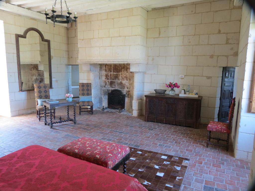 Le Chatelet Thilouze Room photo