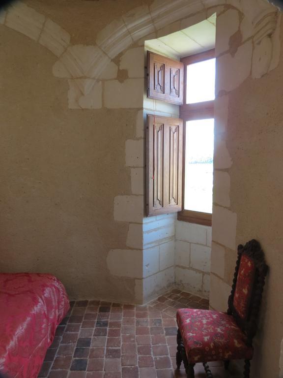 Le Chatelet Thilouze Exterior photo