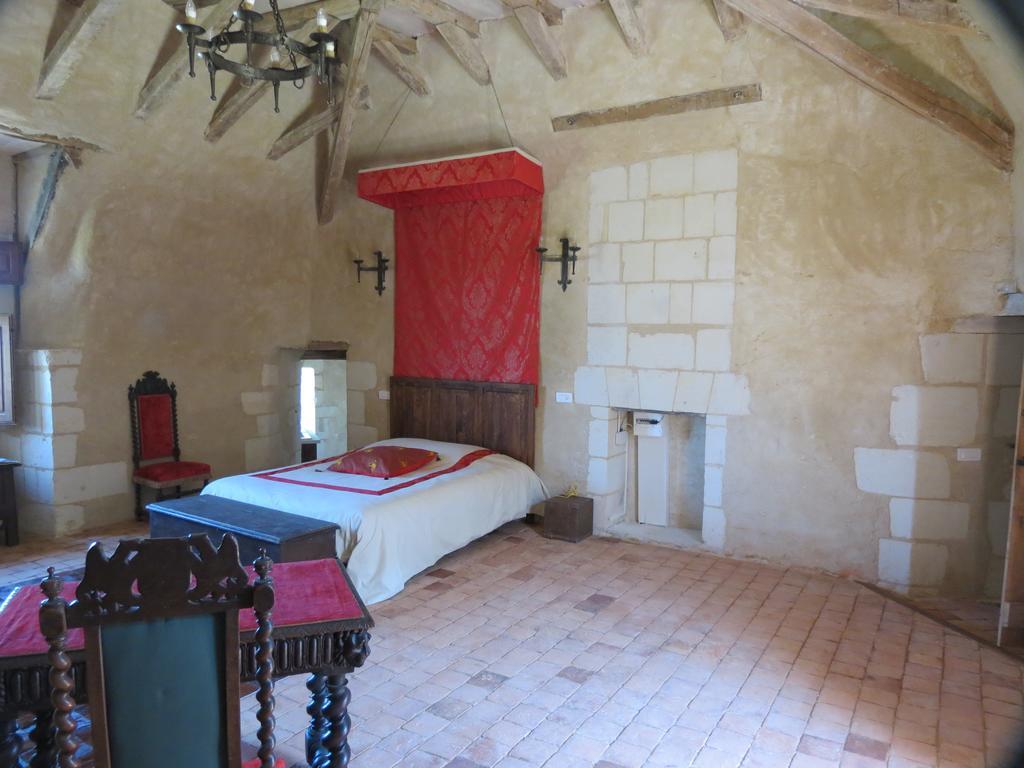 Le Chatelet Thilouze Room photo