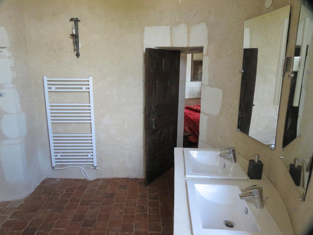 Le Chatelet Thilouze Room photo