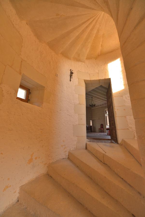 Le Chatelet Thilouze Exterior photo