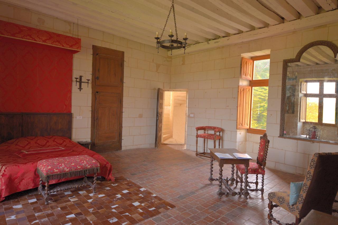 Le Chatelet Thilouze Exterior photo